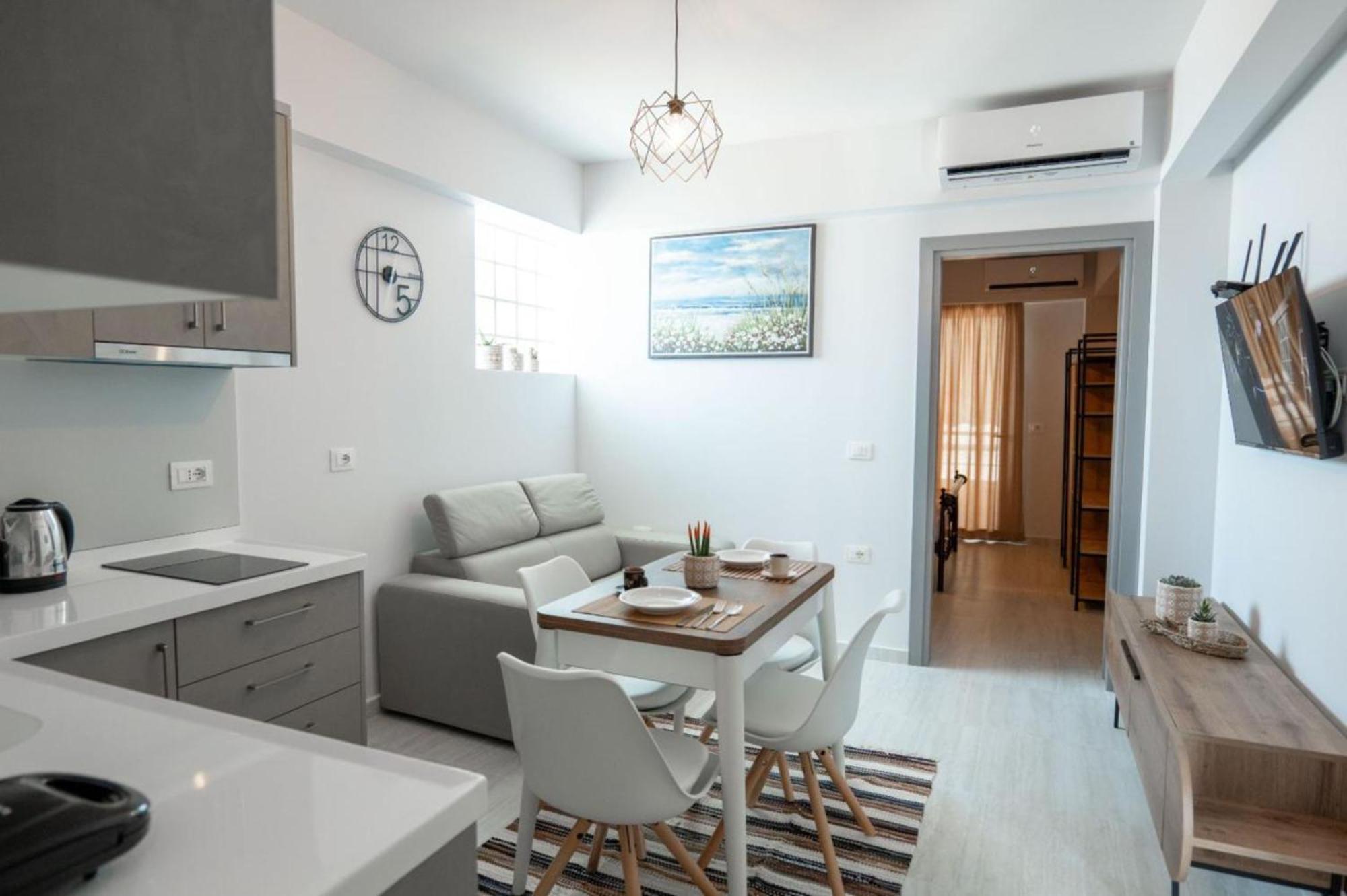 Aleksandra Apartments Sarandë Exterior foto